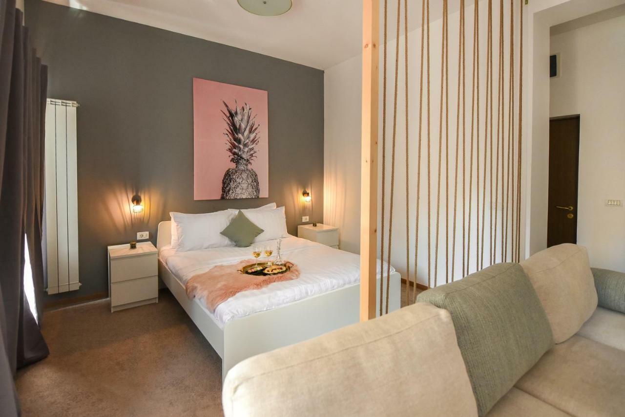 Best Location Old Town - New Studio Bucureşti Ngoại thất bức ảnh